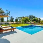 Villa Kalimera By The Sea