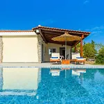 Villa Kalimera By The Sea *