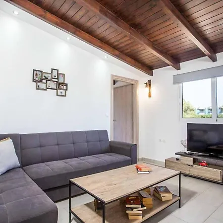 Kalimera By The Sea Villa *