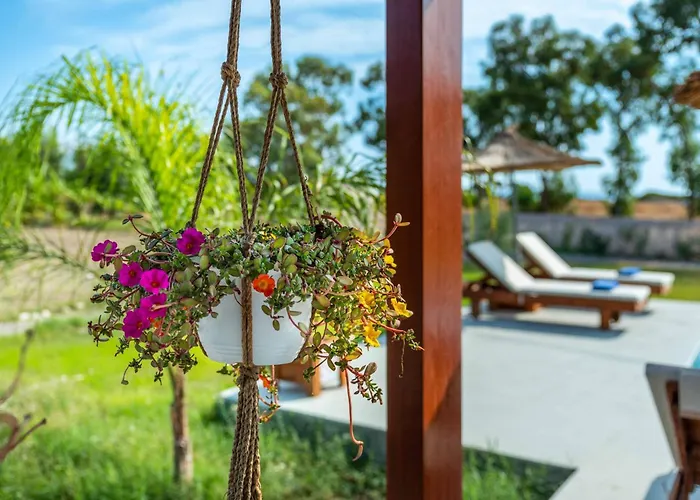 Kalimera By The Sea Villa *